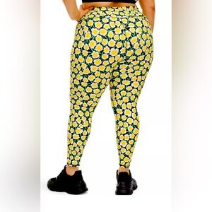 New With tag 
These Poppy Leggings from Diane von Furstenberg